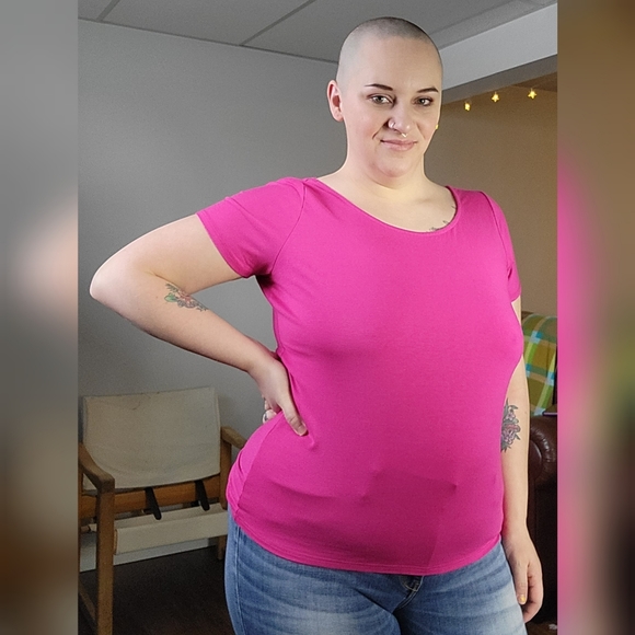 FREE W BUNDLE Cyrus scoop neck t-shirt - Picture 7 of 8